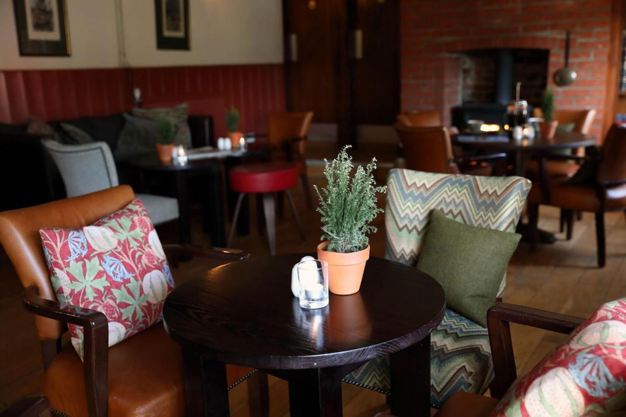 The Rising Sun Hotel Coltishall Eksteriør billede